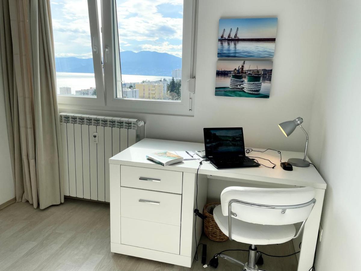 Adria Sky Rijeka Exterior foto